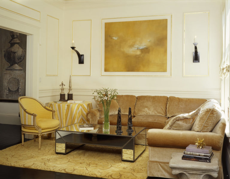 Décoration intérieure salon, avec une touche dorée - Blog Izoa