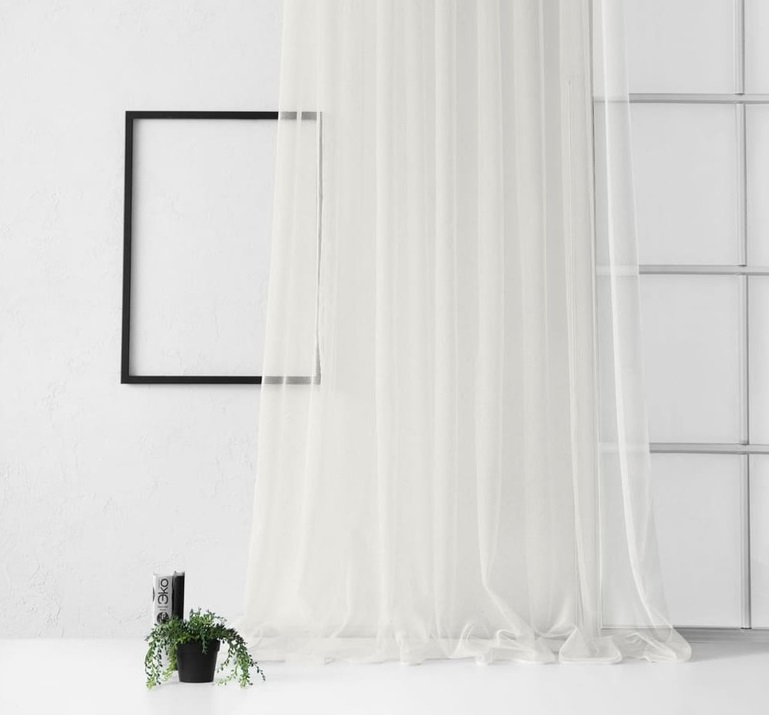 Rideaux blancs à l’intérieur: matériaux, design et idées