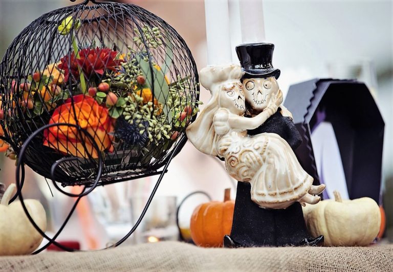 Mariage Halloween 2023: conseils et dernières tendances avec 30+ photos pour vous inspirer