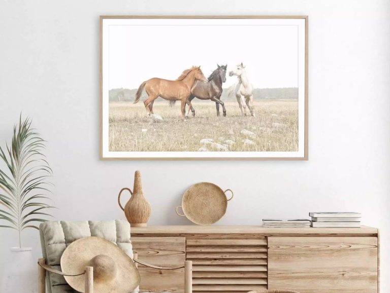 Déco murale cheval — 10 idées + photos pour styliser l’intérieur